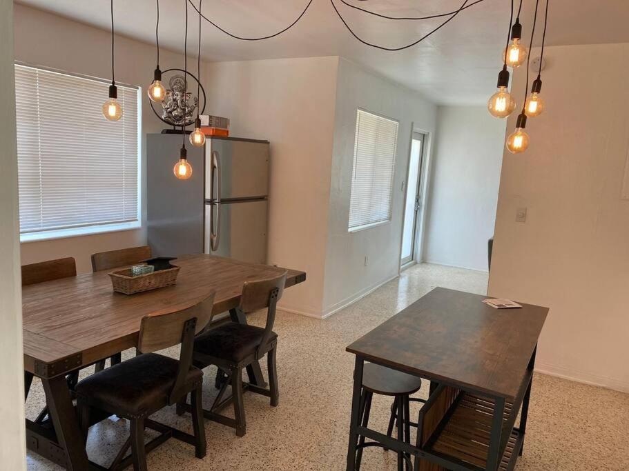 Stayover In Miami Home 2Br - 1Bth - Free Parking Zewnętrze zdjęcie